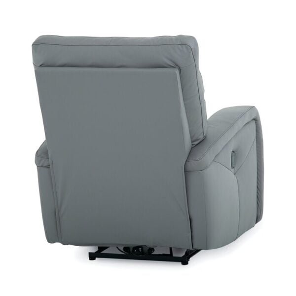5 Recliner 18